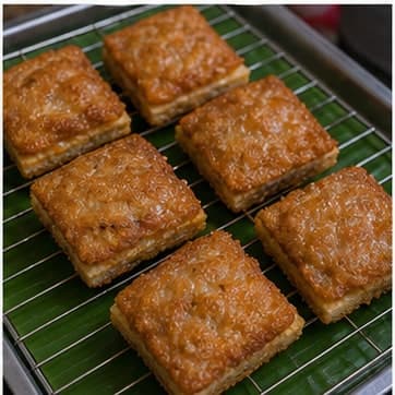 最后校味AI 拟真教学图：真实烹饪过程照片：必须表现“最后校味”。画面应对应动作：根据辣度 1/5 调整酸、咸、甜、辣。；加入材料：无新增材料；视觉标准：味道有层次，没有单项突出。
