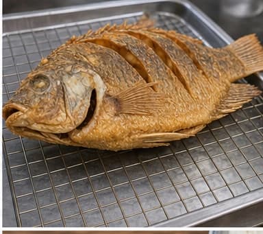 加入配料AI 拟真教学图:真实烹饪过程照片:必须表现“加入配料”。画面应对应动作:加入蔬菜、蘑菇、米粉或其他配料。;加入材料:辣椒、罗望子;视觉标准:配料颜色变亮但不过熟。