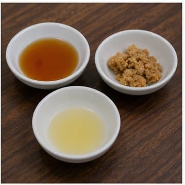 调味预混AI 拟真教学图：真实前期准备照片：必须表现“调味预混”，画面要能对应：鱼露、糖、罗望子或青柠汁不要一次全倒，先按 80% 备好，最后再微调。