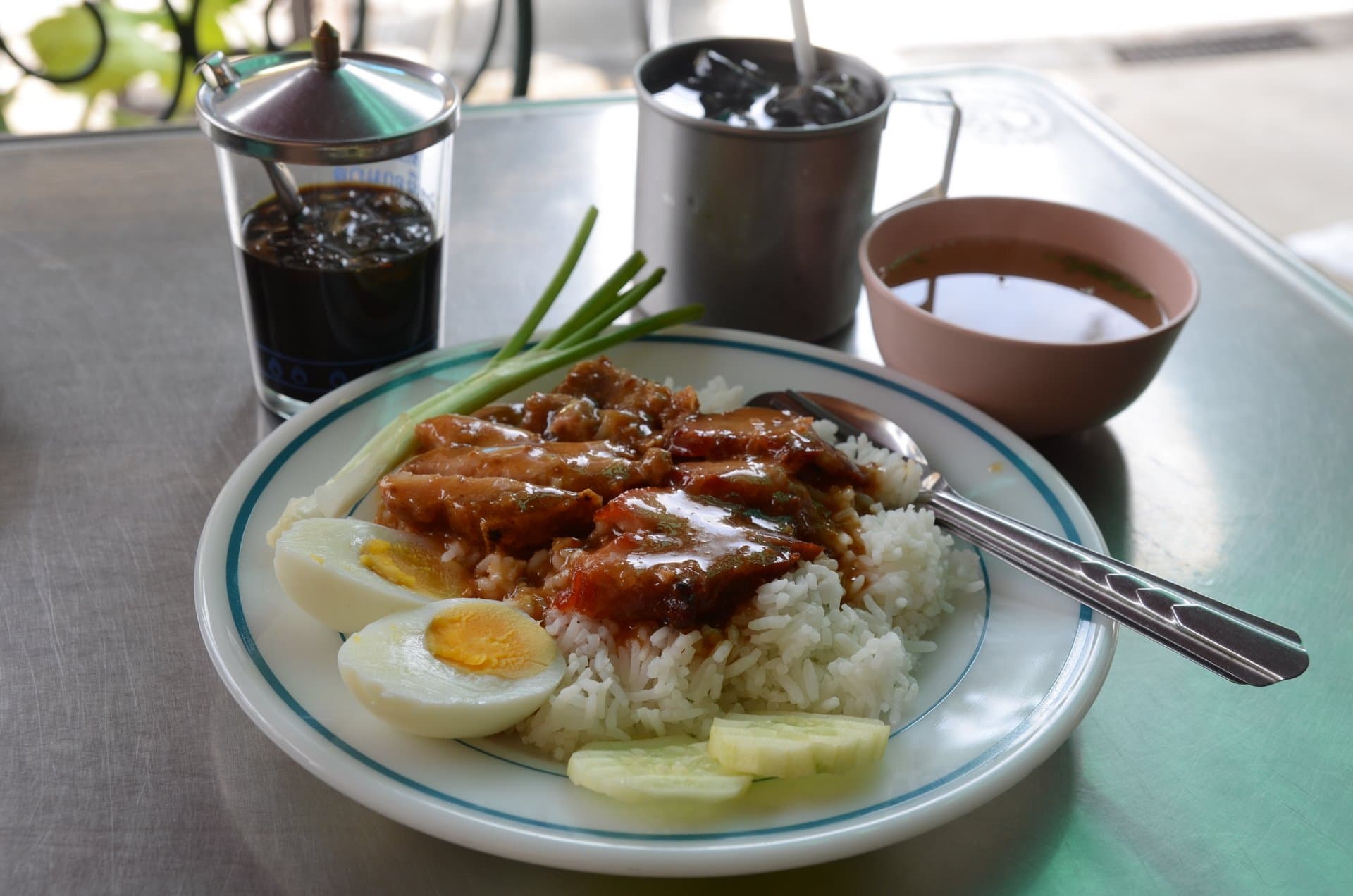 脆皮猪肉饭 Khao Moo Krob 真实成品图