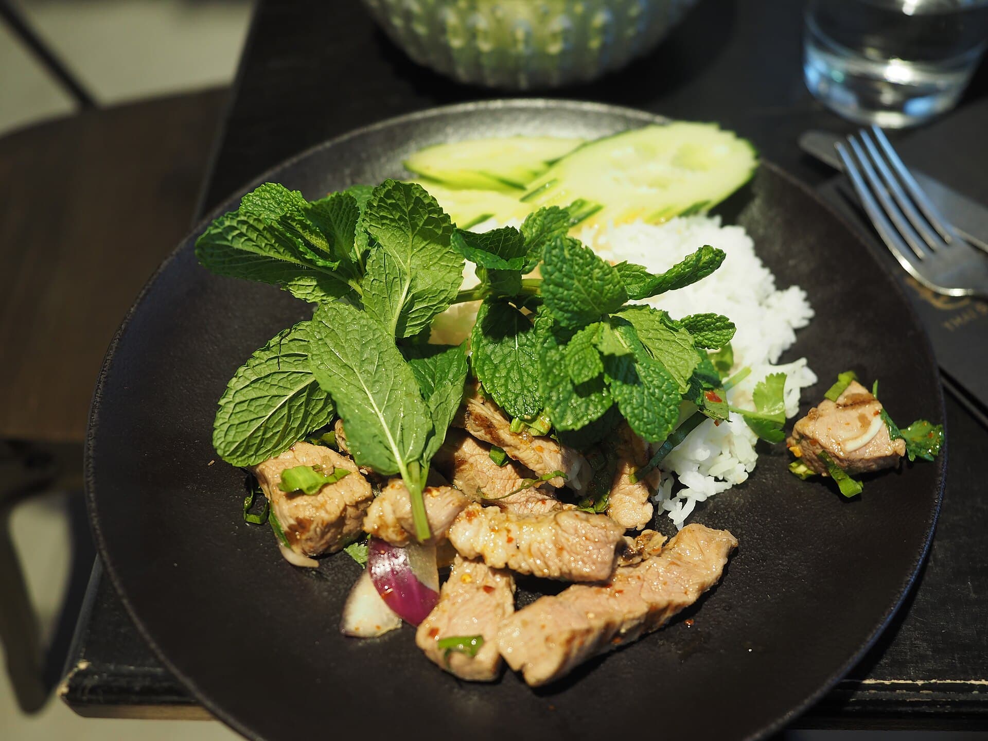 瀑布猪颈肉沙拉 Nam Tok Moo 真实成品图
