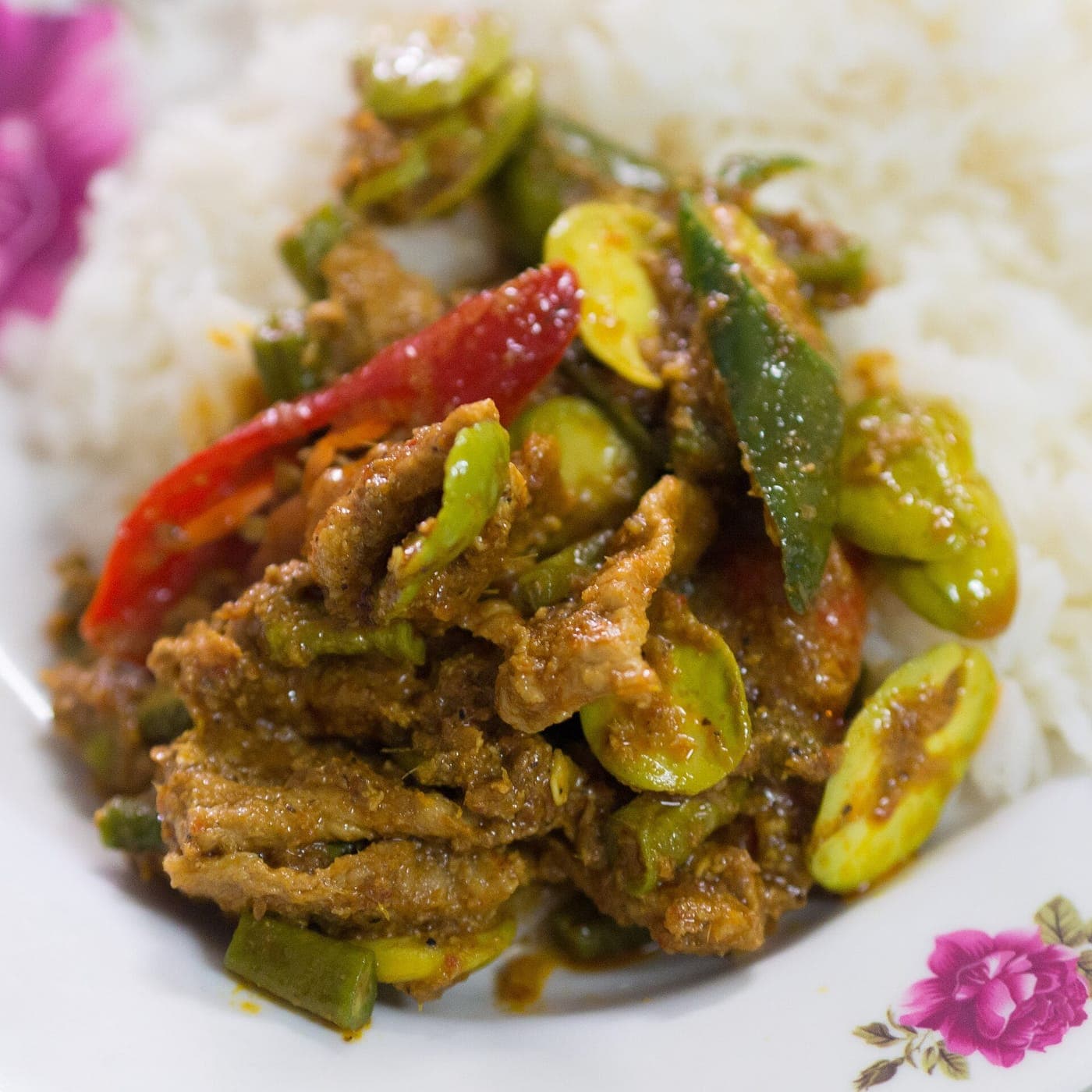 虾酱炒臭豆虾 Goong Pad Sataw Kapi 真实成品图